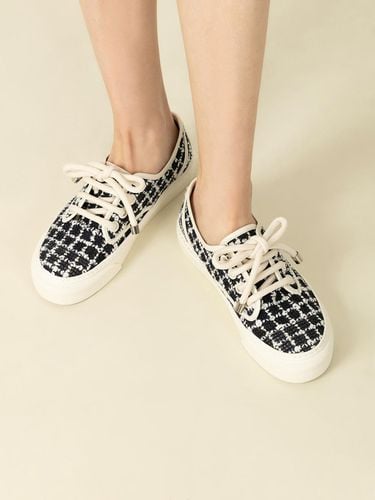 Thalassa Sneakers_Navy Tile Check - CHAUSSURE LAPIN - Modalova