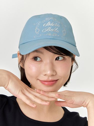 Antique Logo Cap_Sky Blue - ADORE BELLE - Modalova