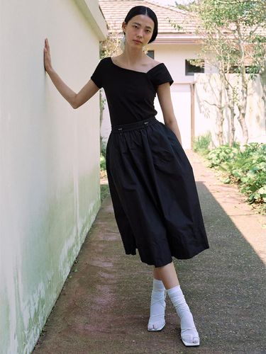 Banding Volume Skirt_Black - kuho plus - Modalova