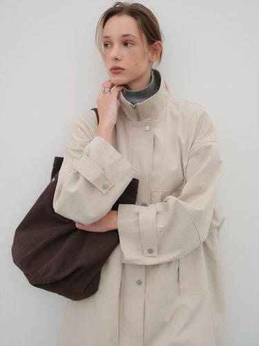 High-Neck Half Trench Jumper BEIGE - The Raust - Modalova