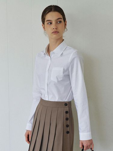 Minimal Slim Fit Shirt - LOEIL - Modalova