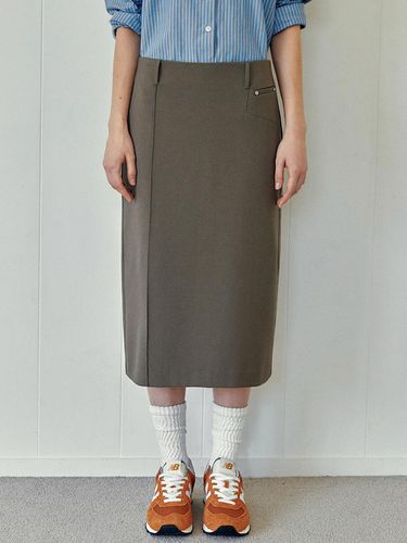 Rivet Point Long Skirt - MOCHA - LOEIL - Modalova