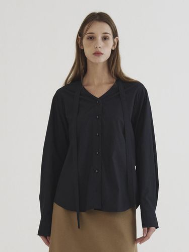 V-neck Tie Blouse Navy - Tillber - Modalova