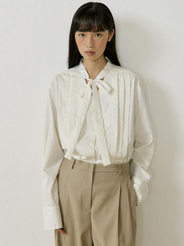 Strap Tuck Shirt (Light Beige) - Lucirzu - Modalova