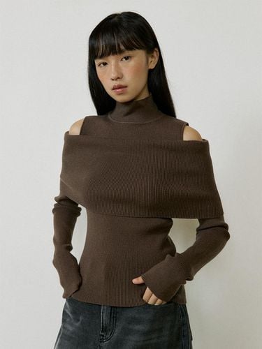 Overlap Turtleneck Knitwear (brown) - Lucirzu - Modalova