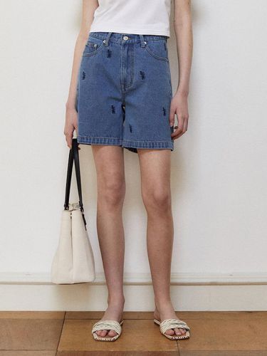 LOGO EMBROIDERY SHORT DENIM PANTS_MIDDLE BLUE - ITER - Modalova