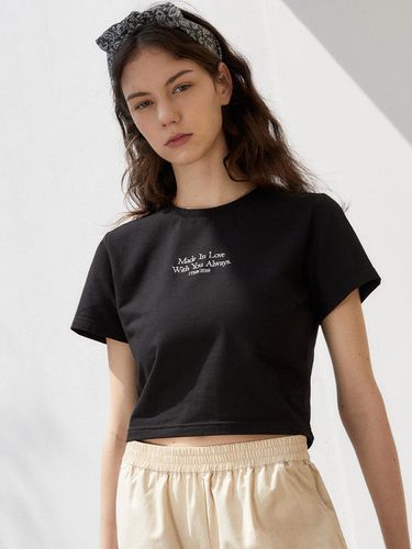 EMBROIDERY SLOGAN CROP T-SHIRT_BLACK - ITER - Modalova