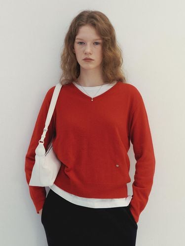 Classic Wool V-neck Knit (Red) - Neev - Modalova