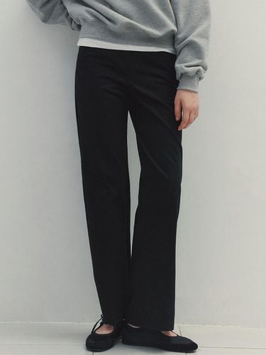 Rivet Point Straight Cotton Pants () - Neev - Modalova