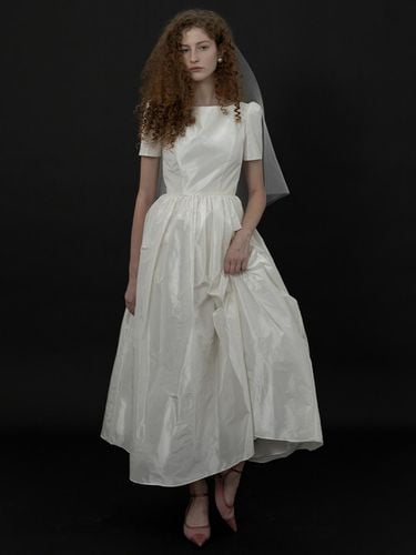 Taffeta Back Slit Dress_white - FORMYSIS - Modalova