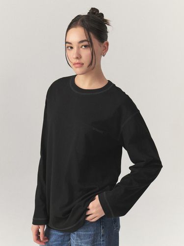 Essential Out Pocket Long-sleeved T-shirt - CITYBREEZE - Modalova