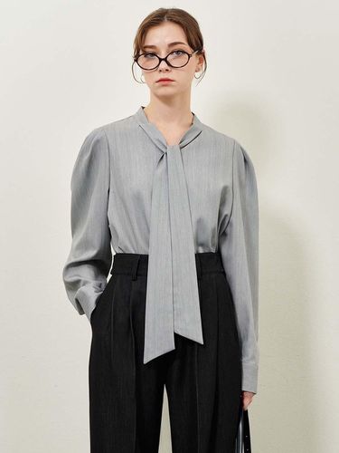 Basic Tie Blouse_Grey - PLUNASTUDIO - Modalova