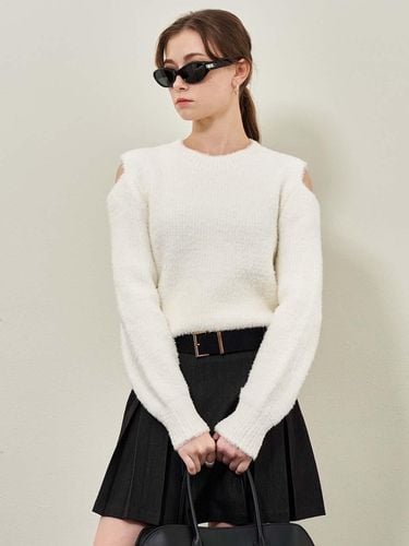 Open shoulder wool knitwear - PLUNASTUDIO - Modalova