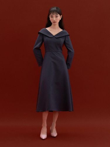 Lily Longsleeved Dress_Navy - FORMYSIS - Modalova