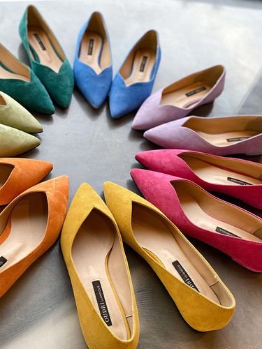 V-suede flat shoes_7color OUD20114 - ODR - Modalova