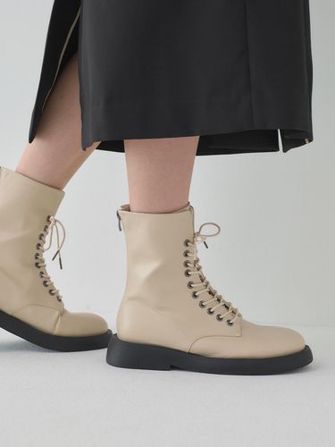 Lace-Up Flat Walker Boots (3.5 cm/3 colors) - SALTANDCHOCOLATE - Modalova