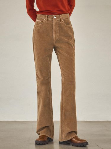 P3201 Corduroy Flared Pants_Beige - vanone atelier - Modalova