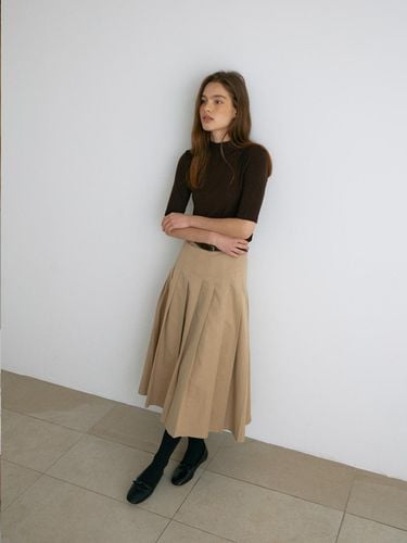 Stitch Pleats Skirt Beige - But’ton - Modalova