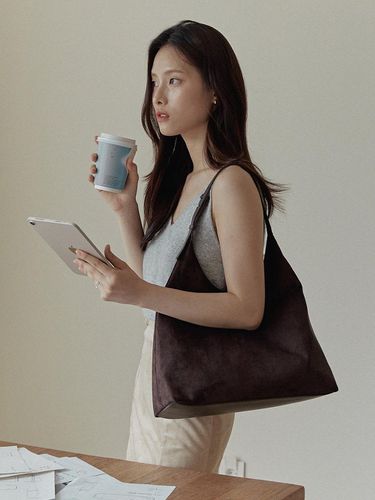 Flume Suede Hobo Bag - Dark Brown - OVHEE - Modalova