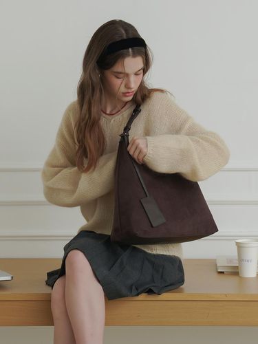 Flume Suede Hobo Bag - Dark Brown - OVHEE - Modalova