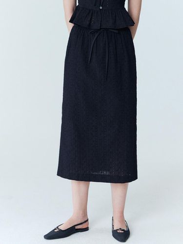 Flower embroidery H-line long skirt_Black - OPENING SUNSHINE - Modalova