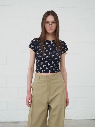 Pattern Cropped Crew Neck T-Shirt - fromwhere - Modalova