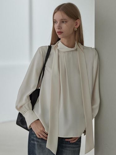 High-neck Tie blouse_Cream - hyyk - Modalova