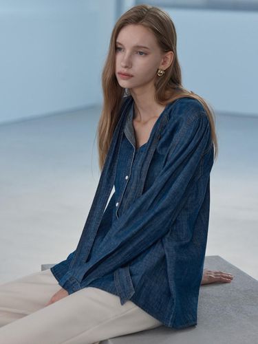 Denim Tie Blouse_Indigo Blue - hyyk - Modalova