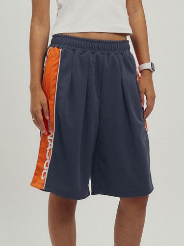 Side Slogan Mesh Basketball Shorts_Charcoal - MENASOO - Modalova