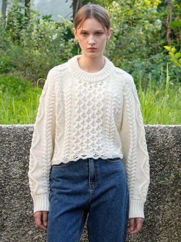 Destructed Round Twisted crop knit - VLETI - Modalova