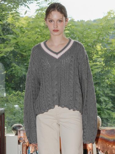 Cable Destructed V-neck Knit (Gray) - VLETI - Modalova