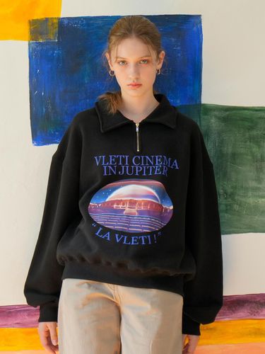 Artwork Graphic Half Zip-up Sweatshirt - VLETI - Modalova