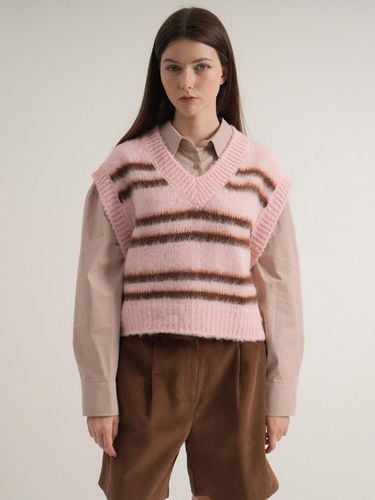 Alpaca V-neck Brush Knit Vest (Pink) - VLETI - Modalova