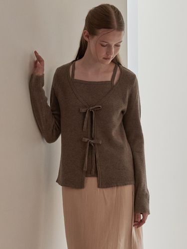 Ribbon layered cardigan - Brown - BEMUSE MANSION - Modalova