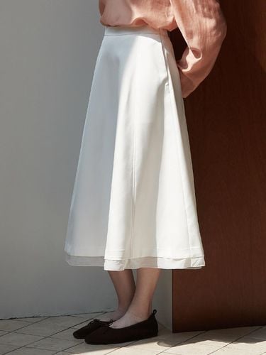 Sheer patch satin flare skirt - BEMUSE MANSION - Modalova