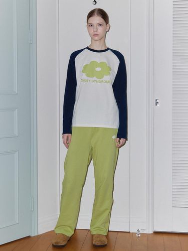 CLASSIC LOGO SWEAT PANTS olive - DAISY SYNDROME - Modalova