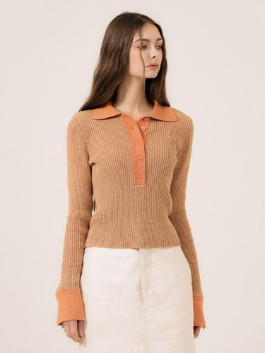 COLOR BLOCK LONG SLEEVED POLO KNIT_DEEP BEIGE - EVMOIU - Modalova