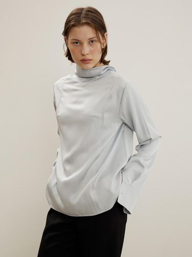 Backwards Collar Blouse, Sliver - MAISONMARAIS - Modalova