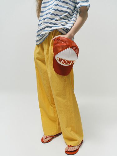 Washed vacation linen pants_yellow - VANISHMENT - Modalova