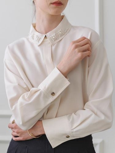 Pearl Beaded Neck Collar Blouse_JEFBL096M(E) - JUARR - Modalova