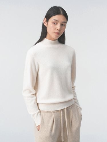 Cashmere Essential Mock Neck - JRIUM - Modalova