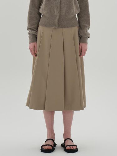 A line pleats skirt_Dark Beige - Jun by Jun k. - Modalova