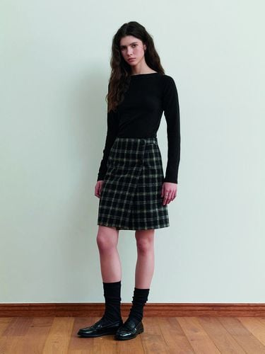 Double Wrap Check Skirt - Black - toamott - Modalova