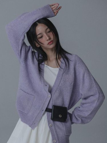 CLOVER SADDLE SHAGGY DOG KNIT CARDIGAN_PURPLE - mars en avril - Modalova