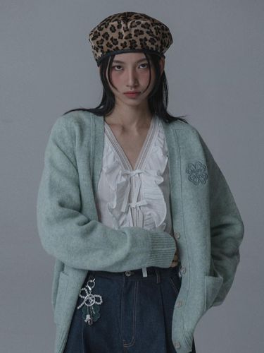 CLOVER SADDLE SHAGGY DOG KNIT CARDIGAN_MINTGRE - mars en avril - Modalova