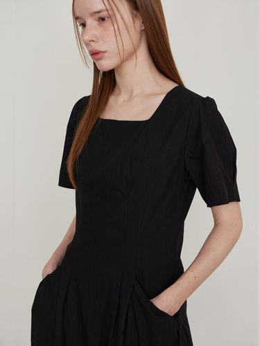 Square neck pocket shirring half dress - LESEIZIEME - Modalova