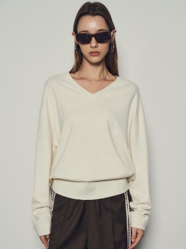 Soft Wool Blend V-neck Knitwear_CTK221 - CITTA - Modalova