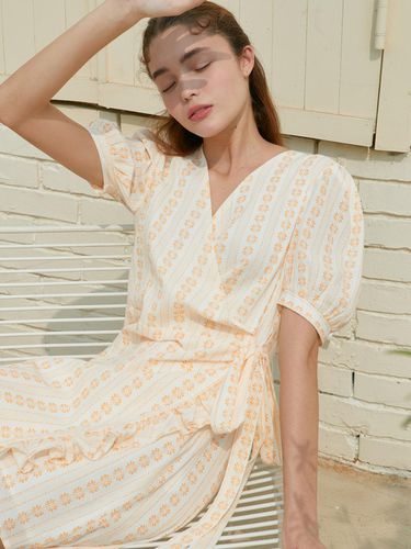 AMR1095 flower wrap Dress (orange) - Amour moier - Modalova