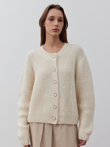 Gemstone Round Cardi_CREAM - MARILUZ - Modalova