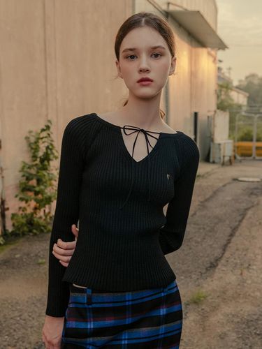 V-neck Open Tie Knitwear_Black - hardcore happiness - Modalova